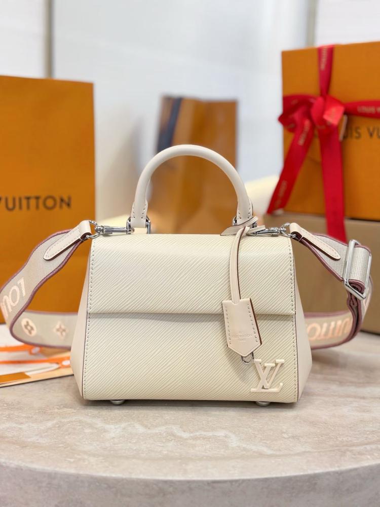 لوي فيتون Cluny Mini مقاس 20cm