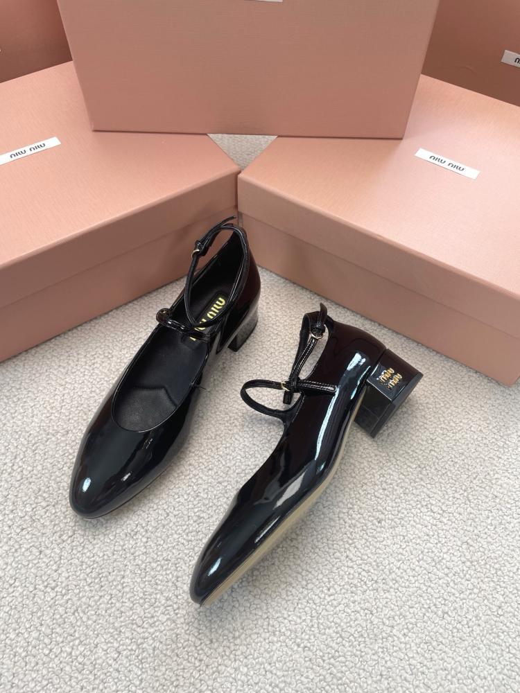هيلز ميو ميو ارتفاع 3.5cm