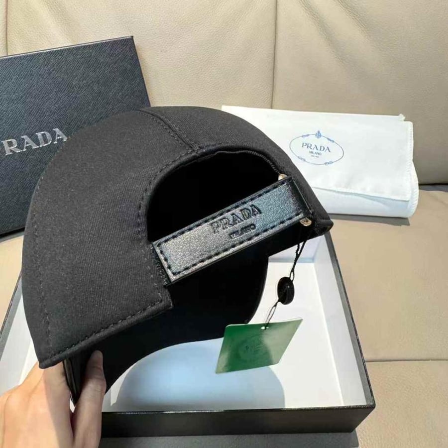 Black royal Prada cap (Master quality)