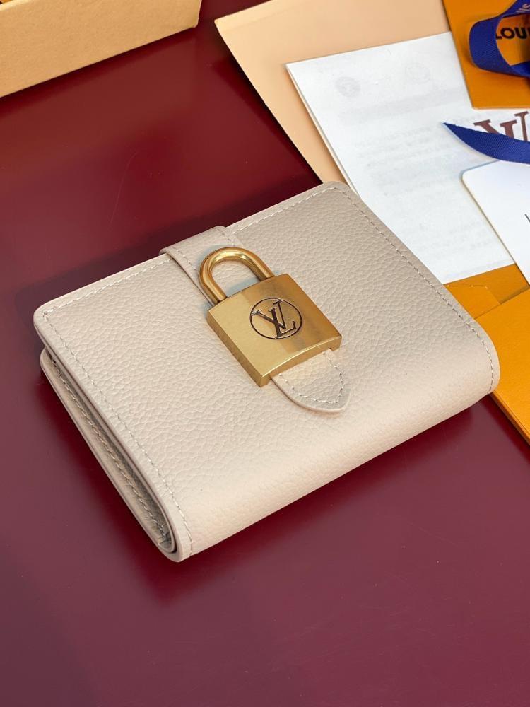 محفظة لوي فيتون Portfoille Locky مقاس 11cm