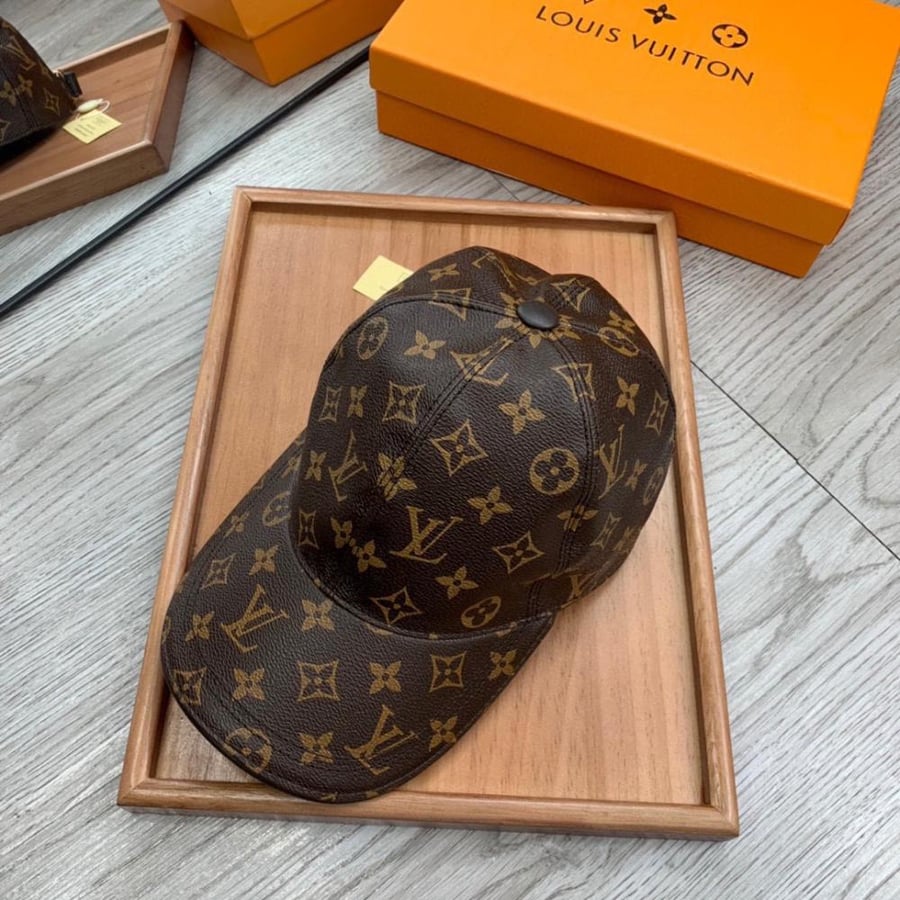 Louis Vuitton cap (Master Quality)