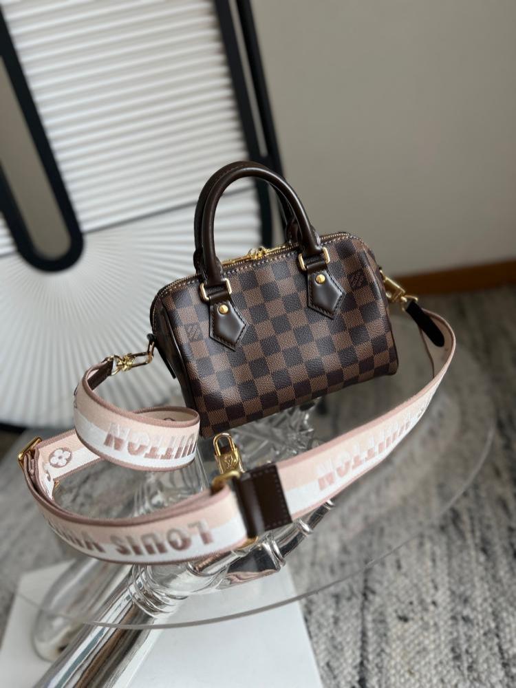 لوي فيتون Speedy Bandoulière 20 مقاس20.5cm
