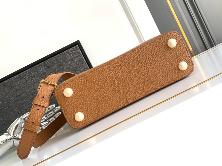 لوي فيتون Capucines مقاس 27cm