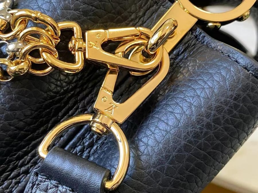 لوي فيتون CAPUCINES مقاس 22cm