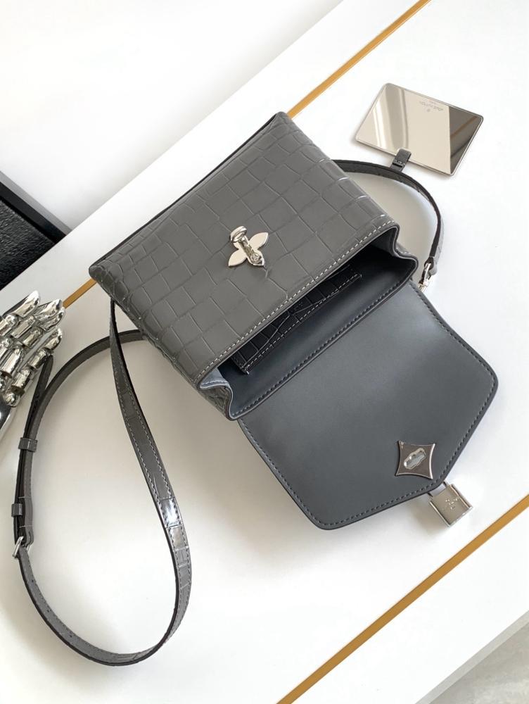 لوي فيتون rose des vents mini مقاس 19cm