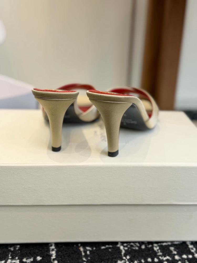 هيلز سان لوران ارتفاع 7.5cm