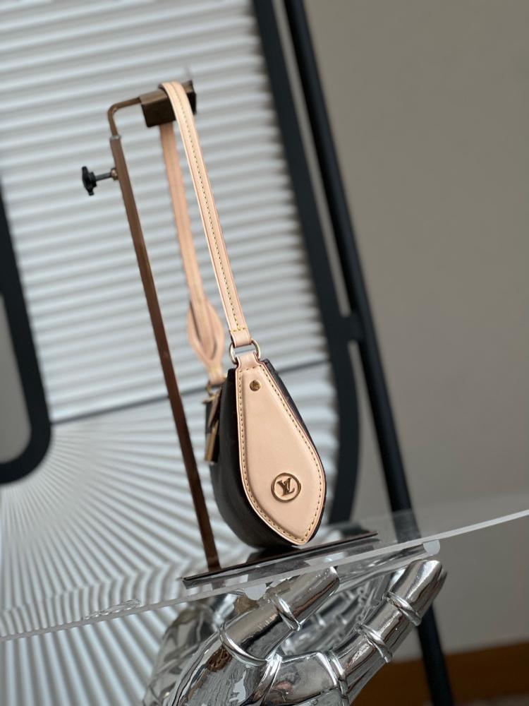 لوي فيتون Pochette Tirette مقاس22cm