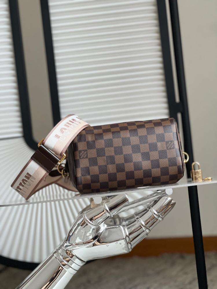 لوي فيتون Speedy Bandoulière 20 مقاس20.5cm