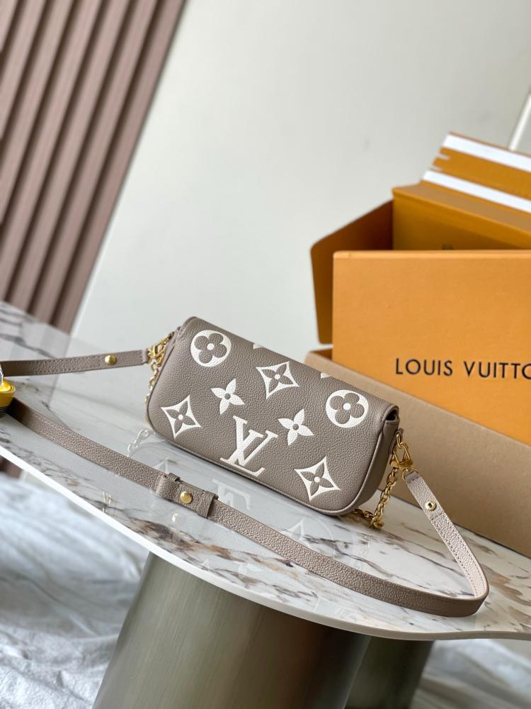 لوي فيتون Wallet On Chain مقاس 23.5cm
