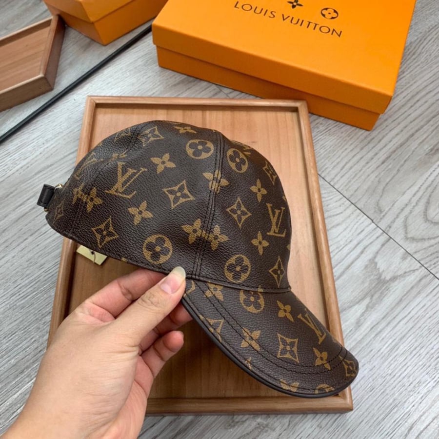 Louis Vuitton cap (Master Quality)