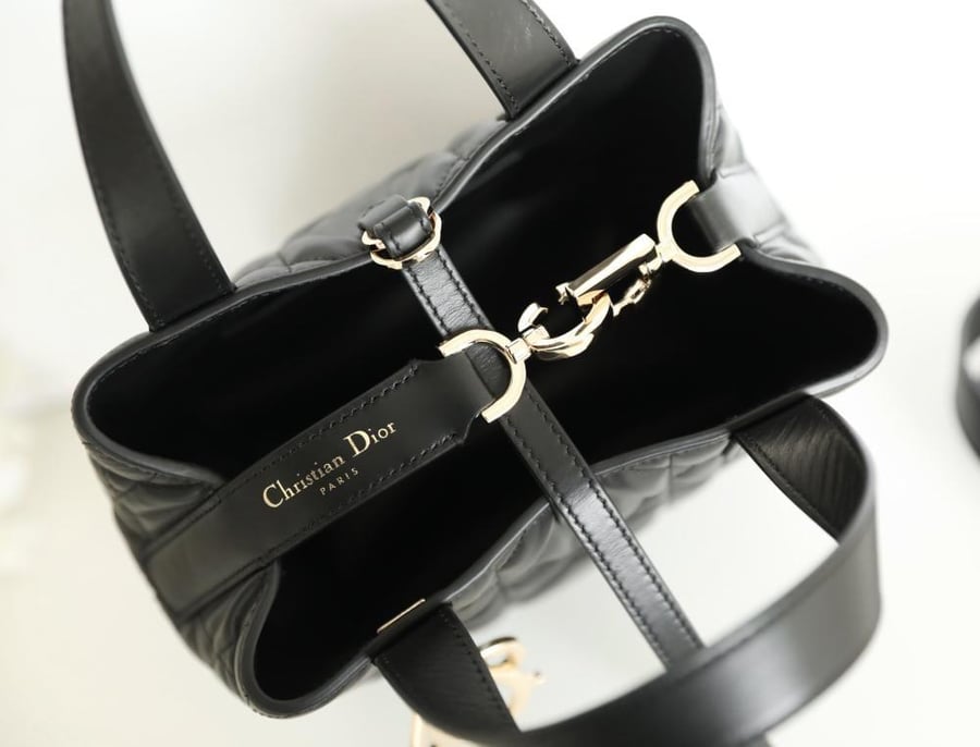 ديور Toujours مقاس 18.5cm