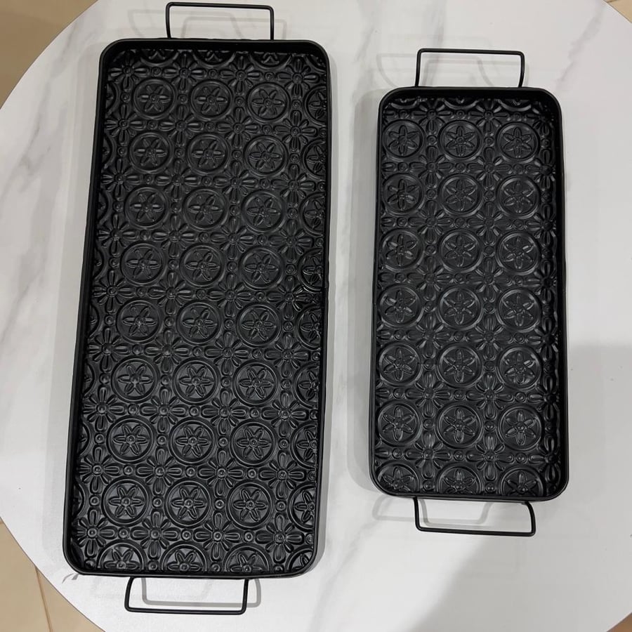 Rectangular serving tray