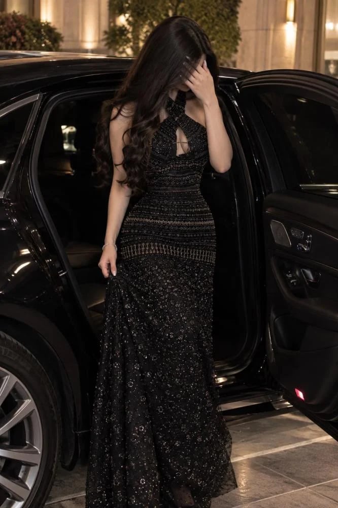 فستان سهرة أسود فاخر