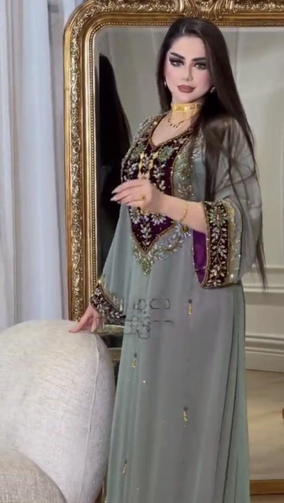 فستان سهرة شيفون علا قطعه مخمل شك يدوي