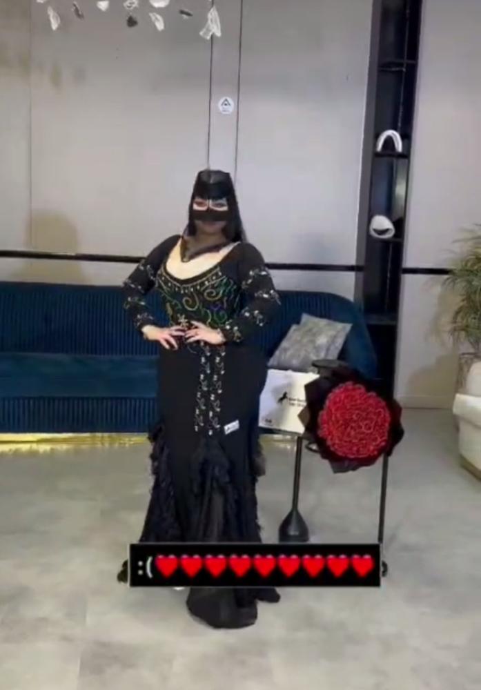 فستان سهرة نسائي أسود فاخر للمناسبات فخم للنساء