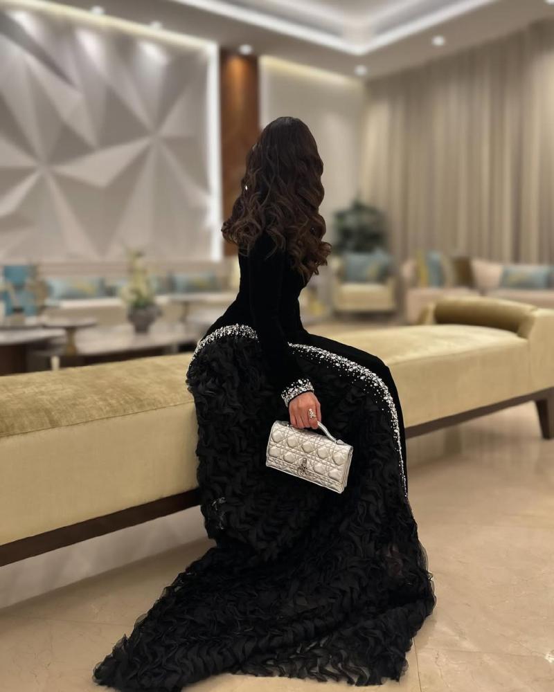 فستان سهره انيق جوخ معا تطريز يدوي راقي