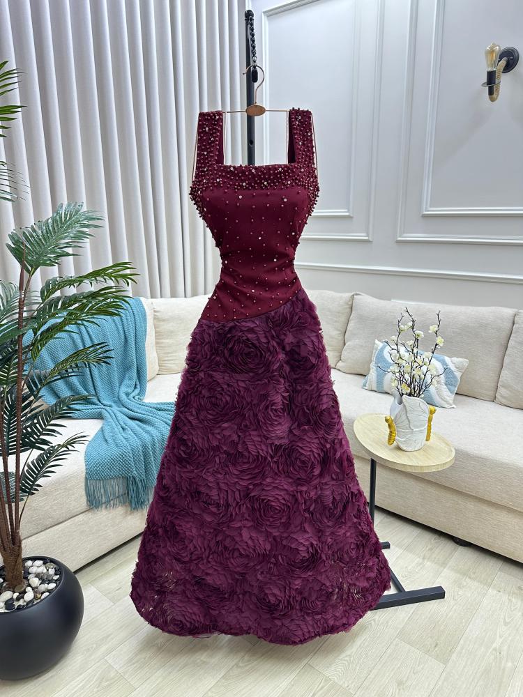 فستان سهره : باربي درجه اولى مع تطريز + كلفه ورود