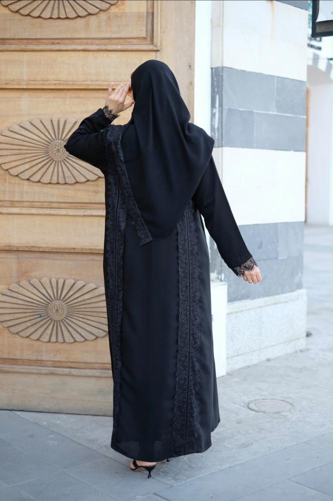 عبايه دانتيل