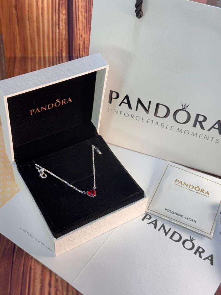 سلسال Pandora الفضي