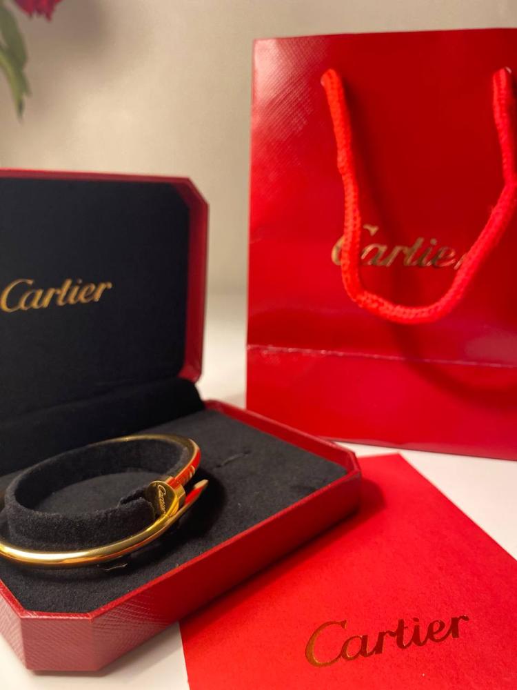 سوار Cartier كلاسيك