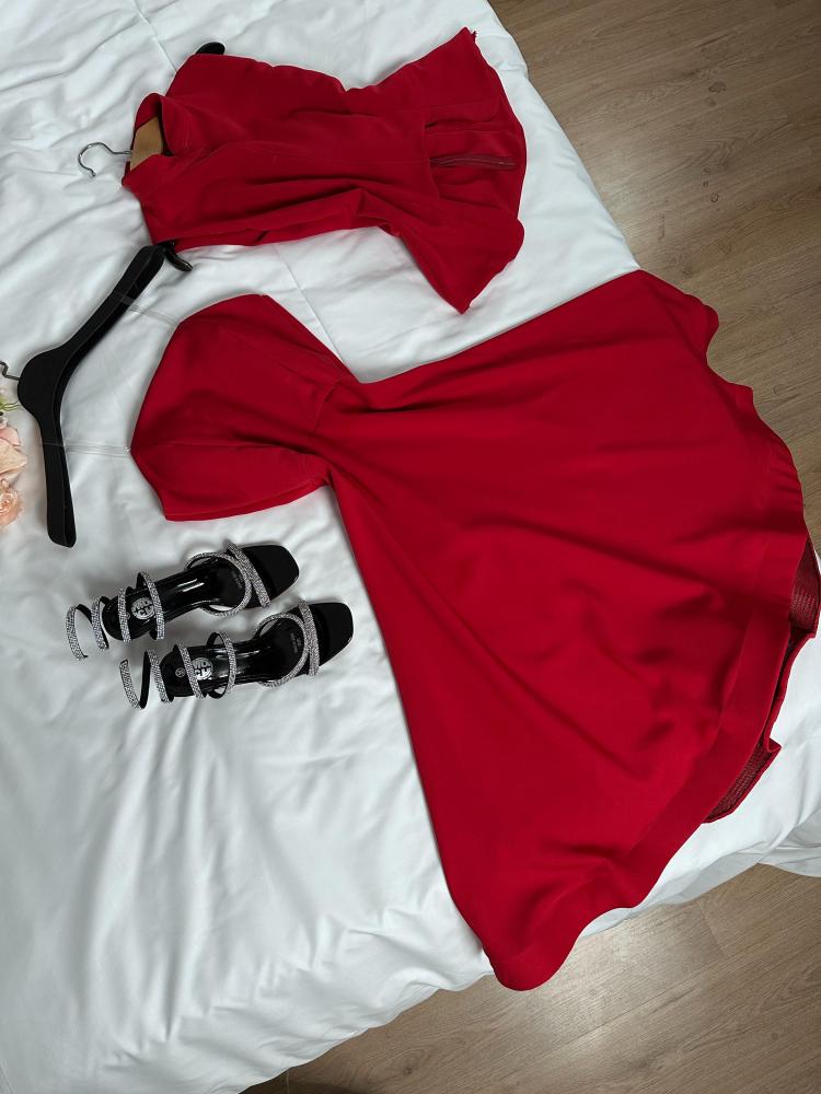Color dresses: Red sizes with number: 1/2/3/4/5 sizes with letter: S/M/L/XL/XXL material: Barbie original elegant + fiber puffed