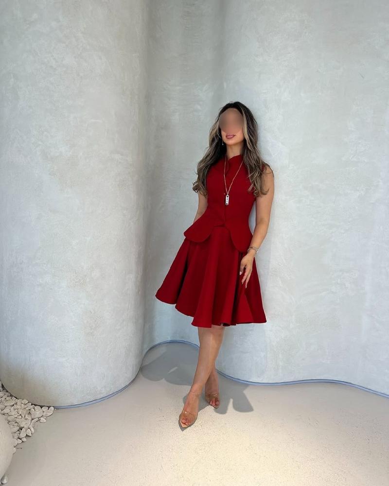 Color dresses: Red sizes with number: 1/2/3/4/5 sizes with letter: S/M/L/XL/XXL material: Barbie original elegant + fiber puffed