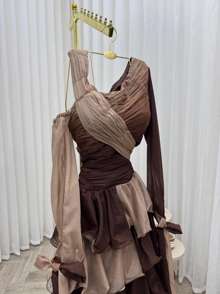 فستان _سهرة   نوع القماش _ شيفون لمعه  مموج   المقاسات برقم 1 2 3 4 5 6  المقاسات بالحرف S M L XL XXL XXXL