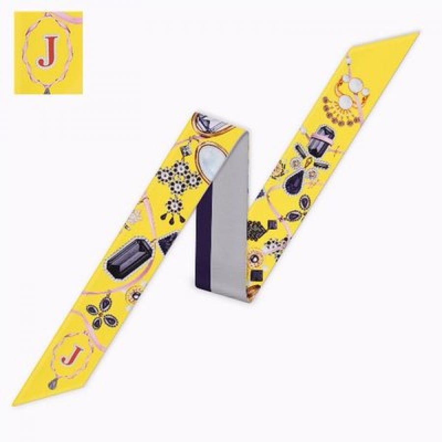 Scarf of the letters