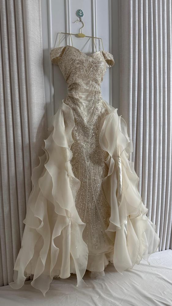 A dress of pampering