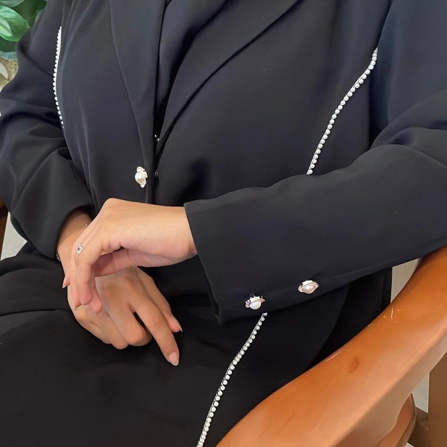 عباية لُولُو