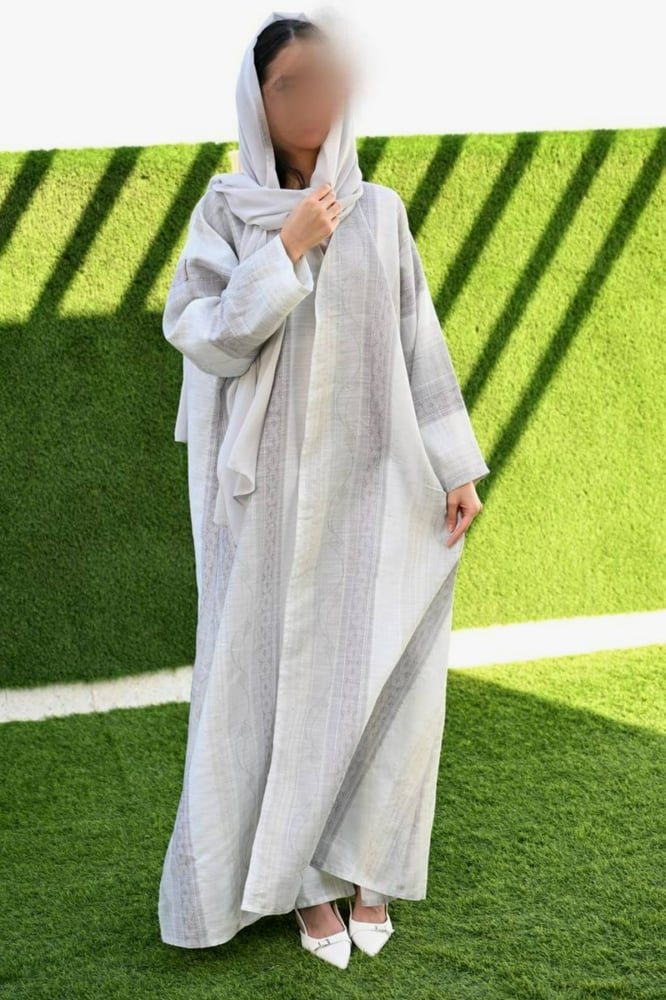 Almalika Abaya