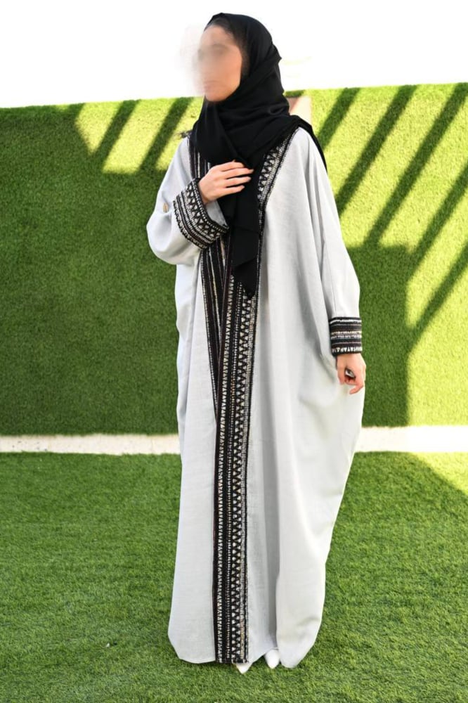 DA002 عباية