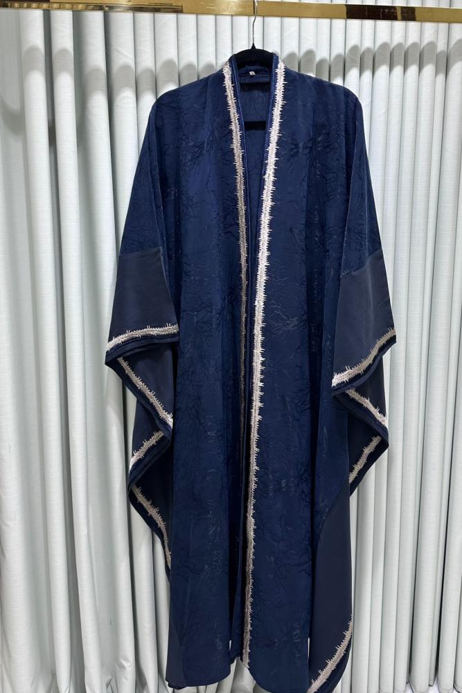Emirati cloak
