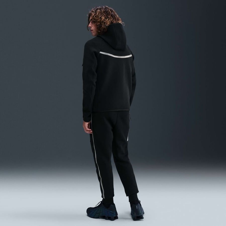 Nike Tech