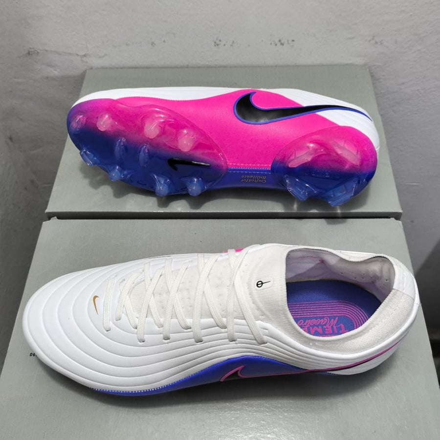 Nike Tiempo Maestro