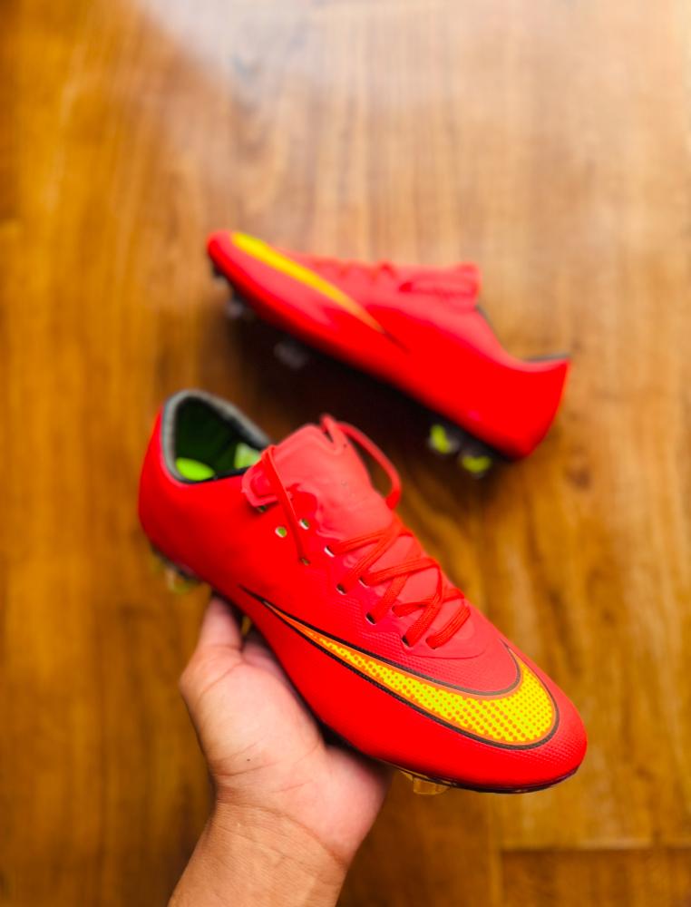 Nike mercurial Classic