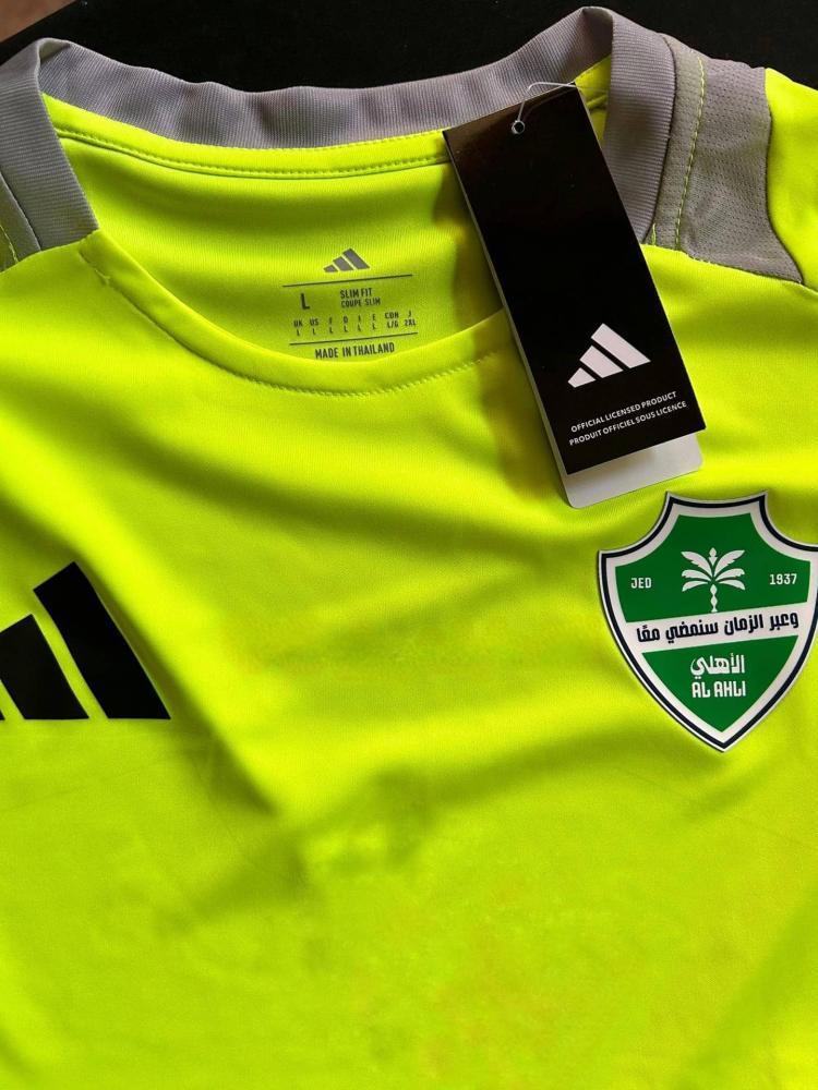 طقم تدريب الاهلي كت الجديد 2026 لون فسفوري