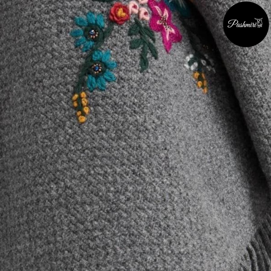شال رمادي غامق صوف كشميري مع صوف تركي تطريز يدوي 70×180سم              Kashmiri wool scarves with Turkish wool and hand embroidery