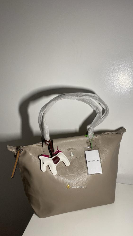 Longchamp leather creamy L