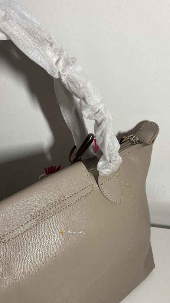 Longchamp leather creamy L