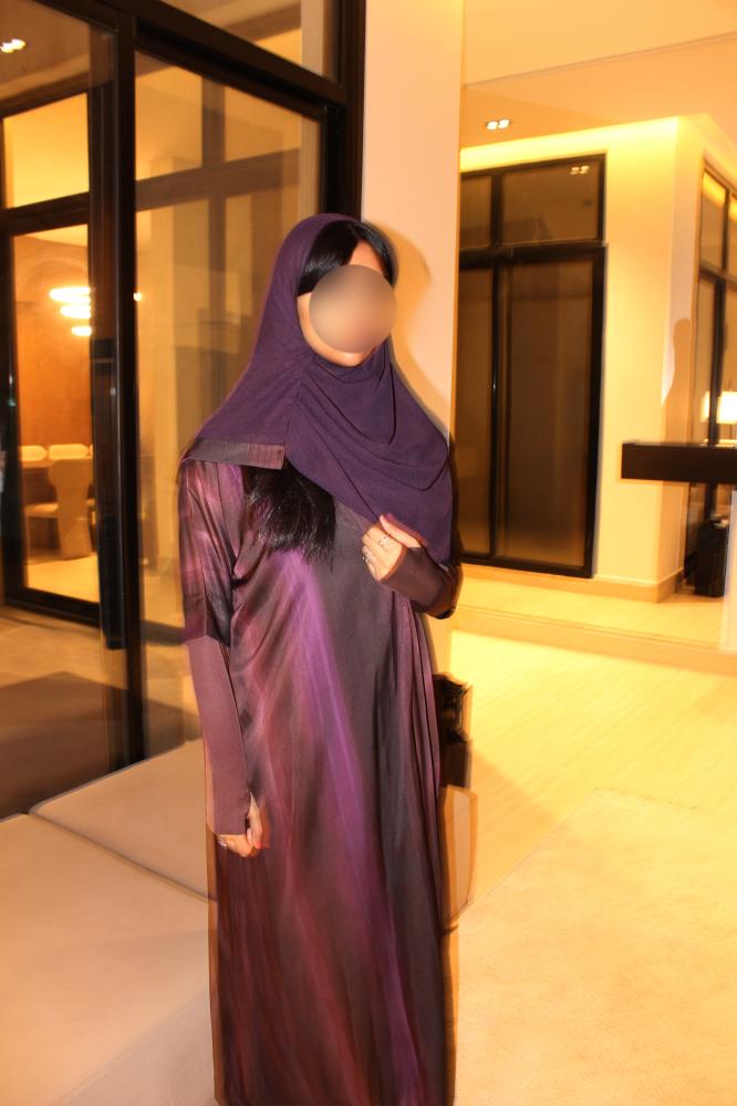 Striped A-cut abaya in gradient shades of mauve with brown stretch sleeves.