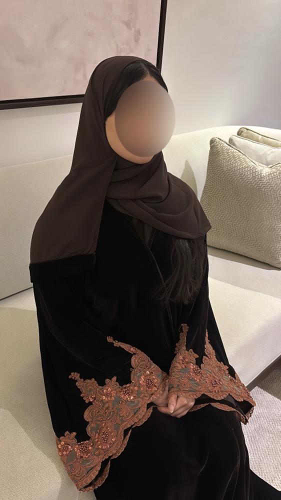 Brown velvet abaya with wide sleeve