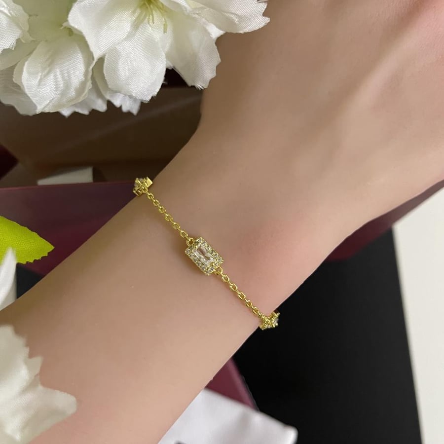 Women's gold bracelet