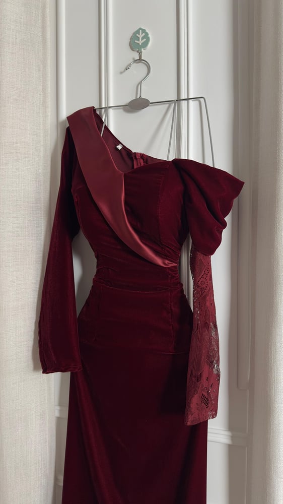 Soft dress in oud color