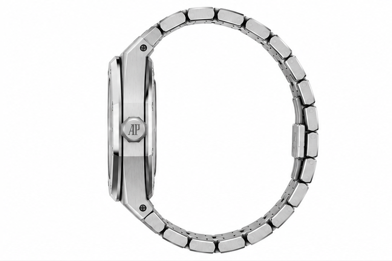ساعة Audemars Piguet Royal Oak – ميناء أسود