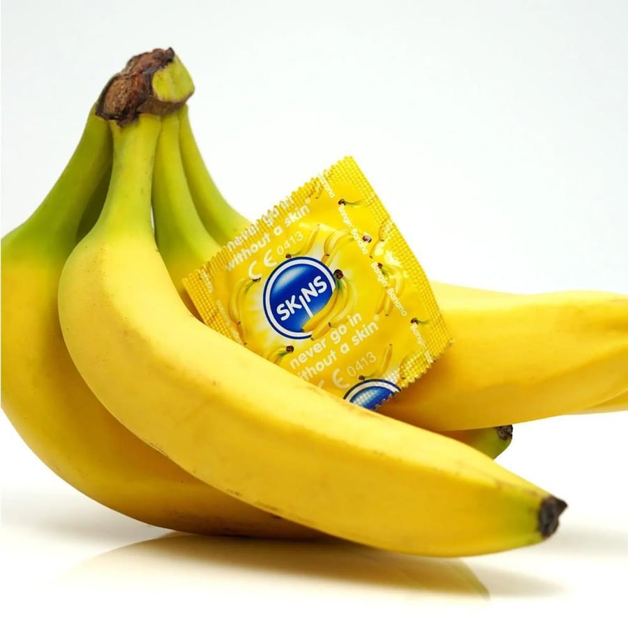 اسكينز واقي ذكري بالموز   8 حبات SKINS CONDOM BANANA 8 CONDOMS