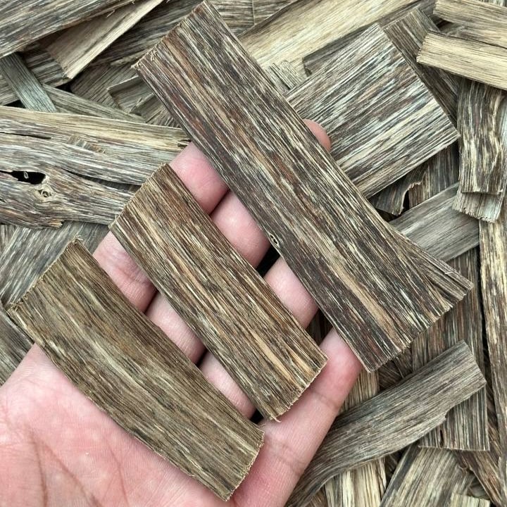 رقائق لاوسي طبيعي