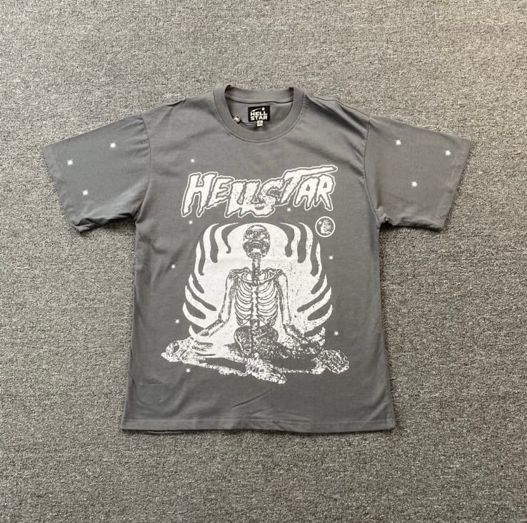 gray t-shirt