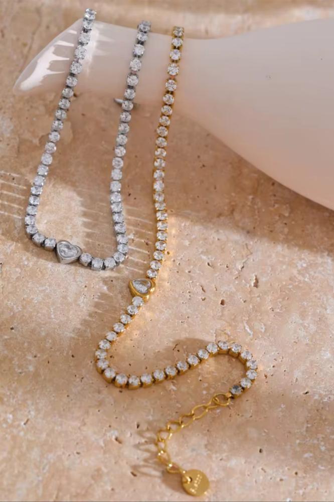 اسوارة مطلية ذهب