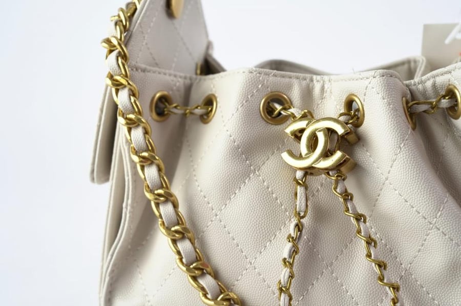 شنطة كتف   CHANEL